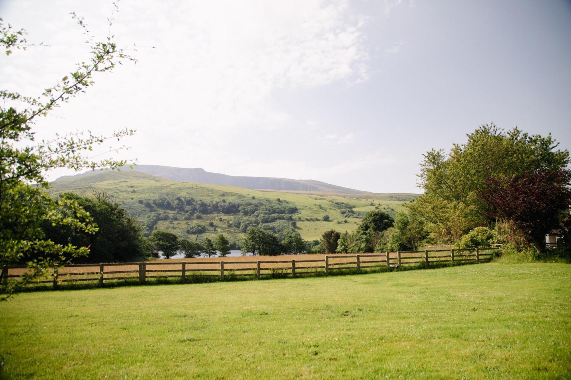 Trigonos - Quiet, Peaceful, Vegetarian B&B And Retreat Centre Nantlle Exterior foto